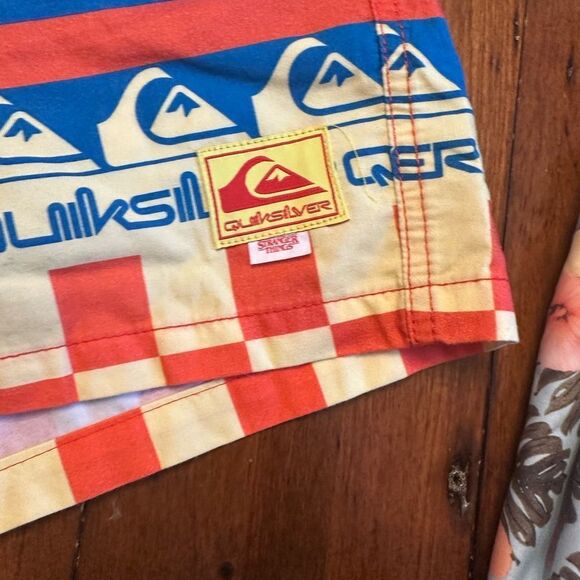 Quiksilver Red and White Checkered Men's Shorts - Picture 2 of 3